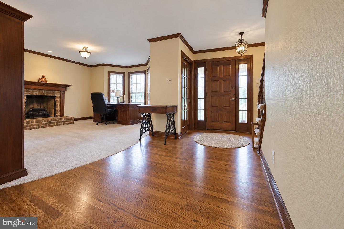 8 Yorkshire Dr Property Photo 8