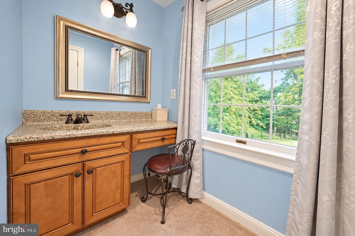 8 Yorkshire Dr Property Photo 30