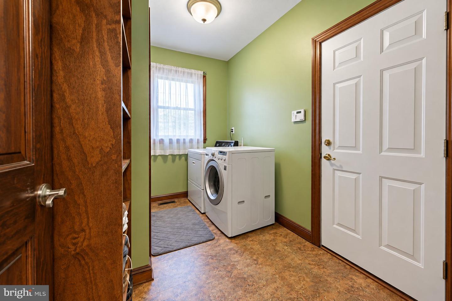 8 Yorkshire Dr Property Photo 31