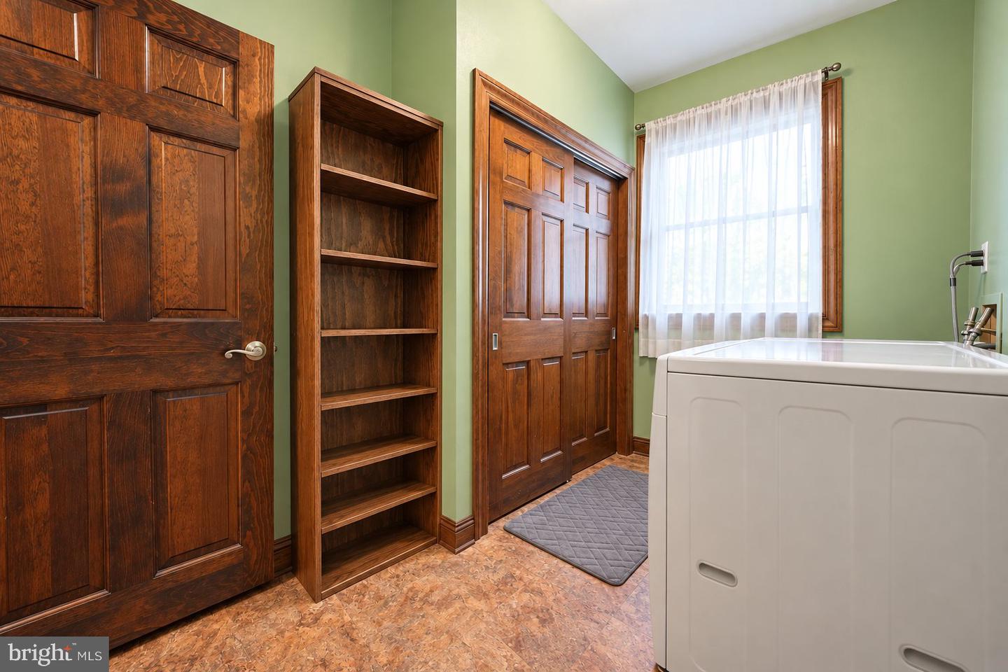 8 Yorkshire Dr Property Photo 32