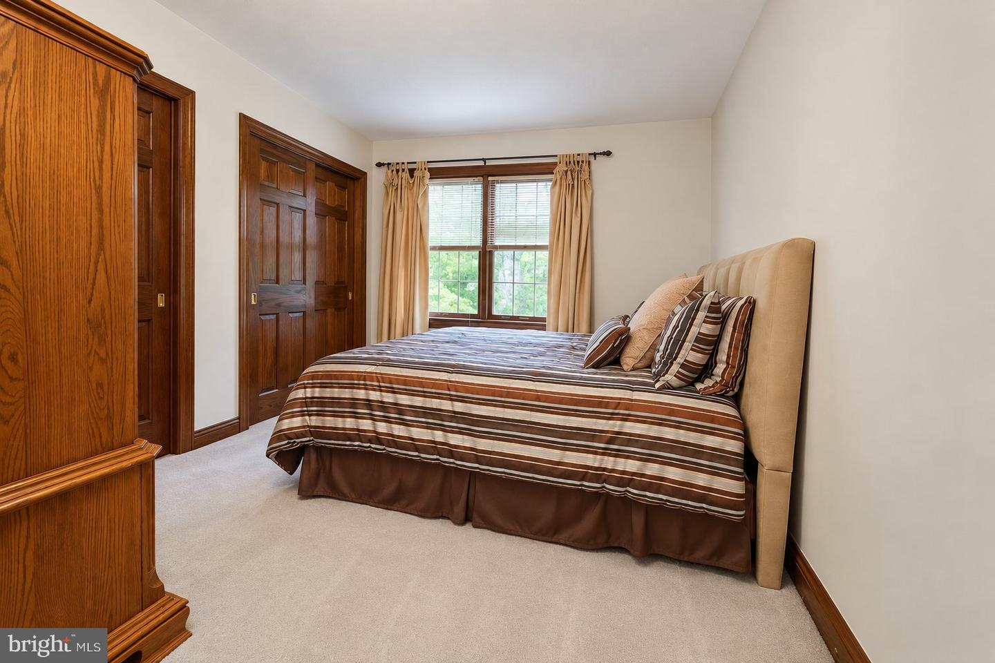 8 Yorkshire Dr Property Photo 34