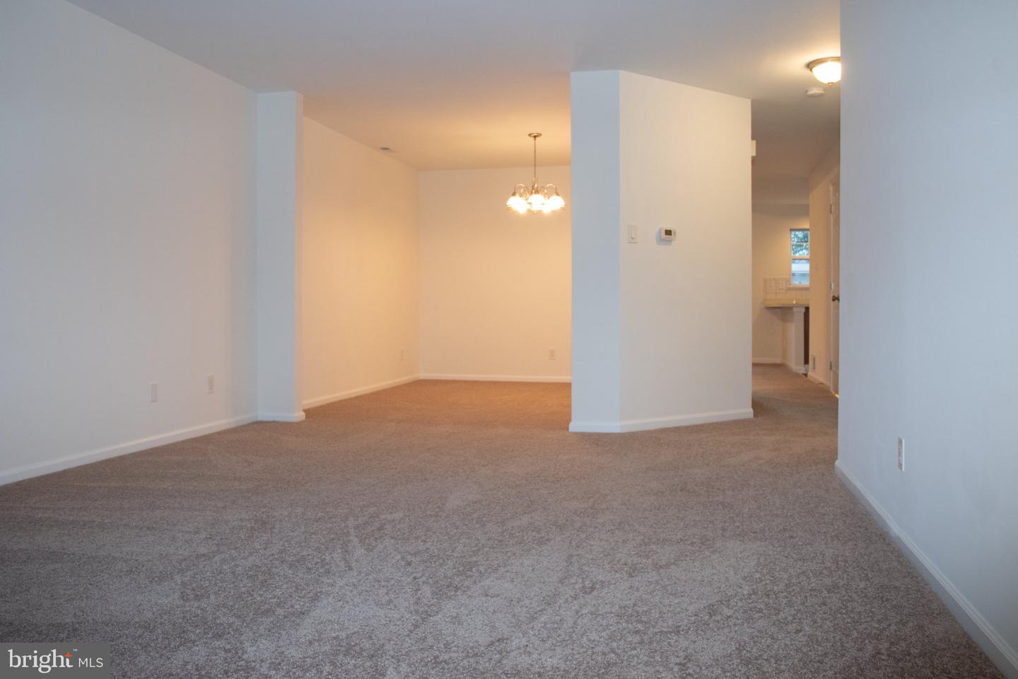 4 Park Side Dr Property Photo 3