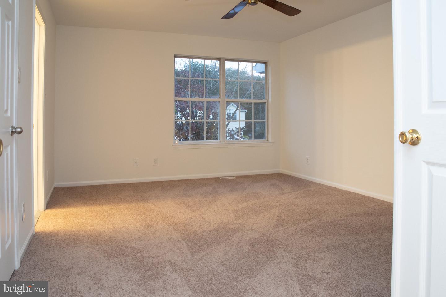 4 Park Side Dr Property Photo 10