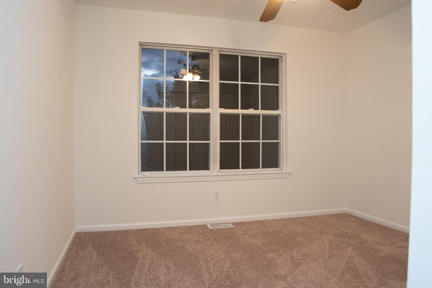 4 Park Side Dr Property Photo 13