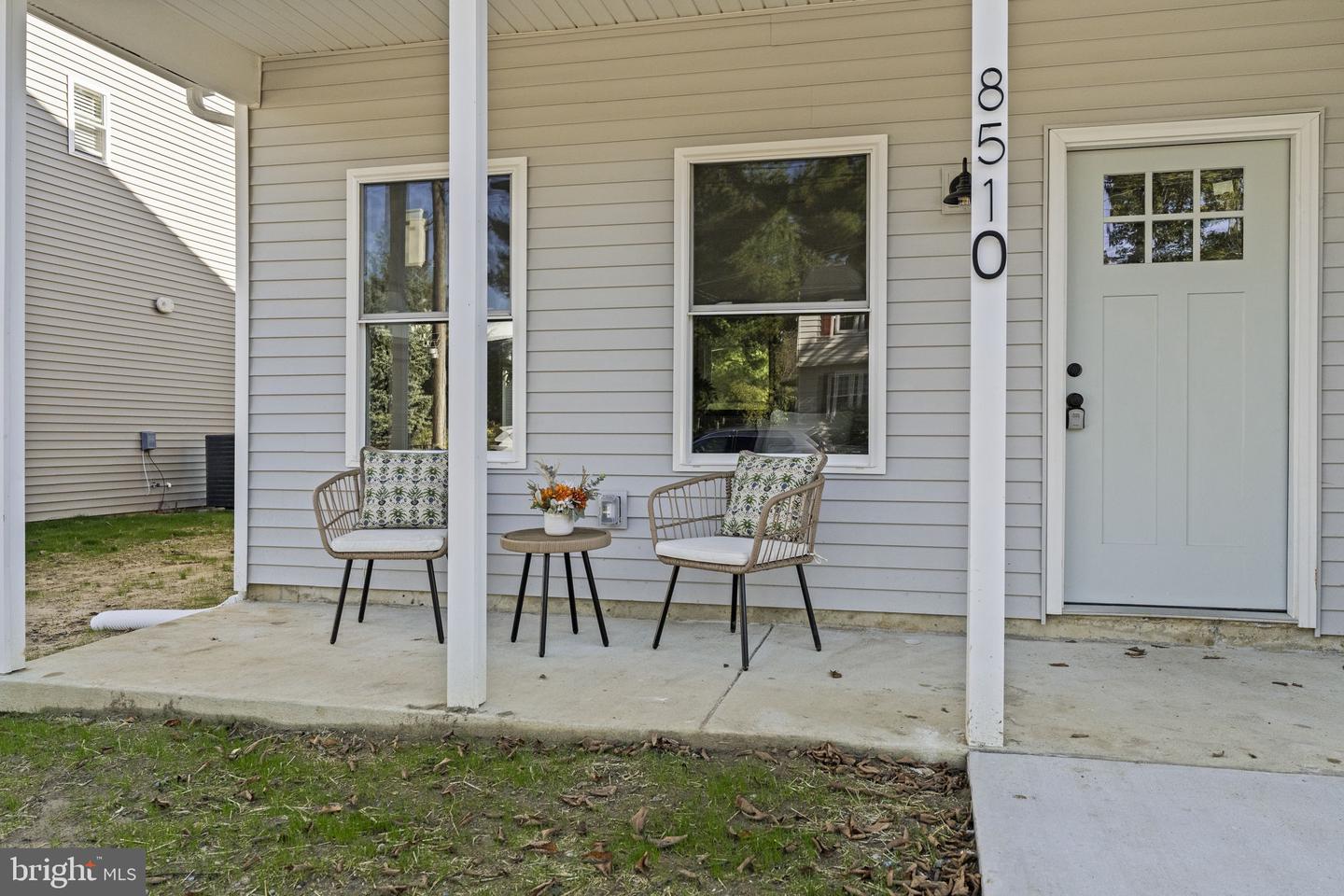 8510 Orchard Ave Property Photo 4
