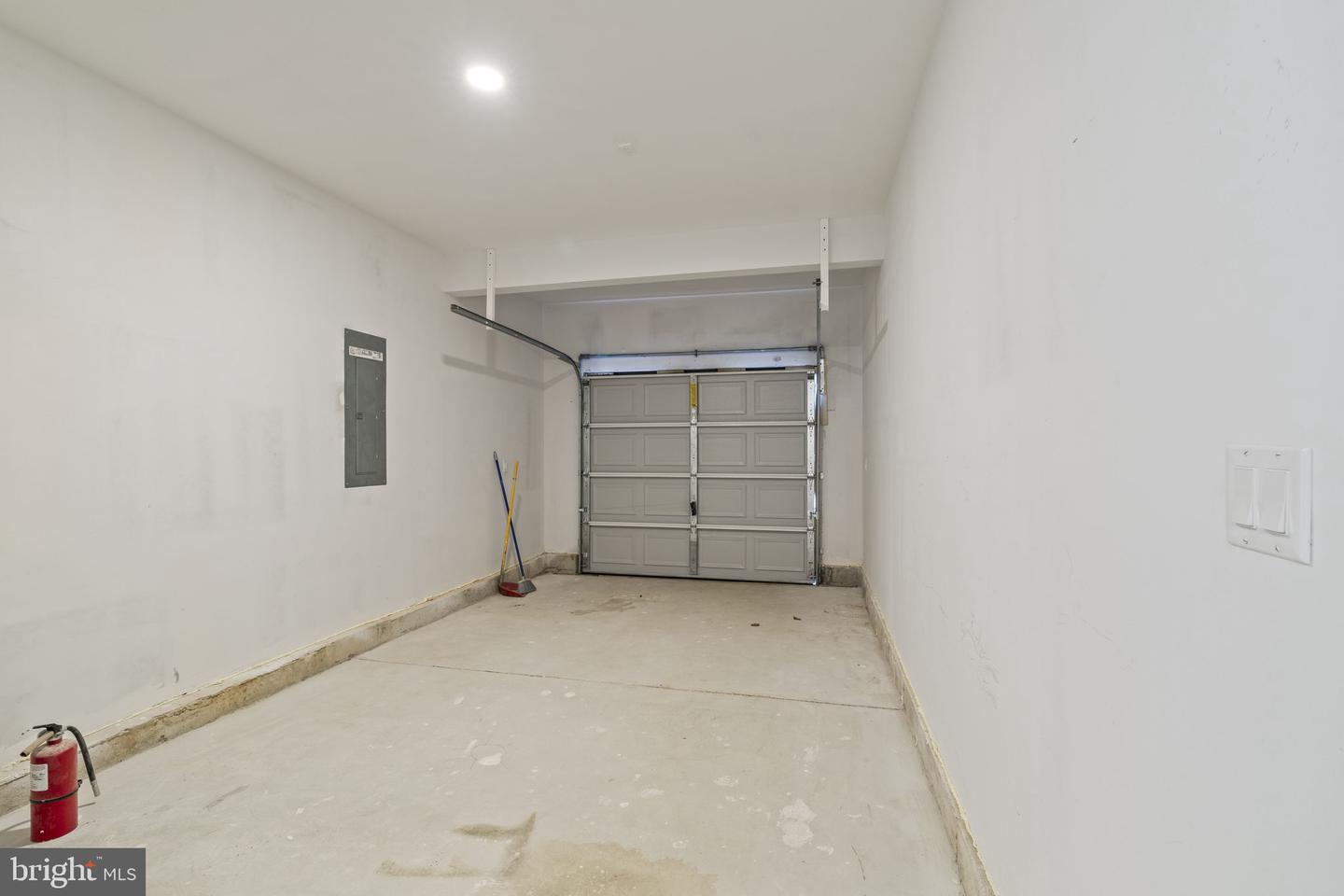 8510 Orchard Ave Property Photo 23