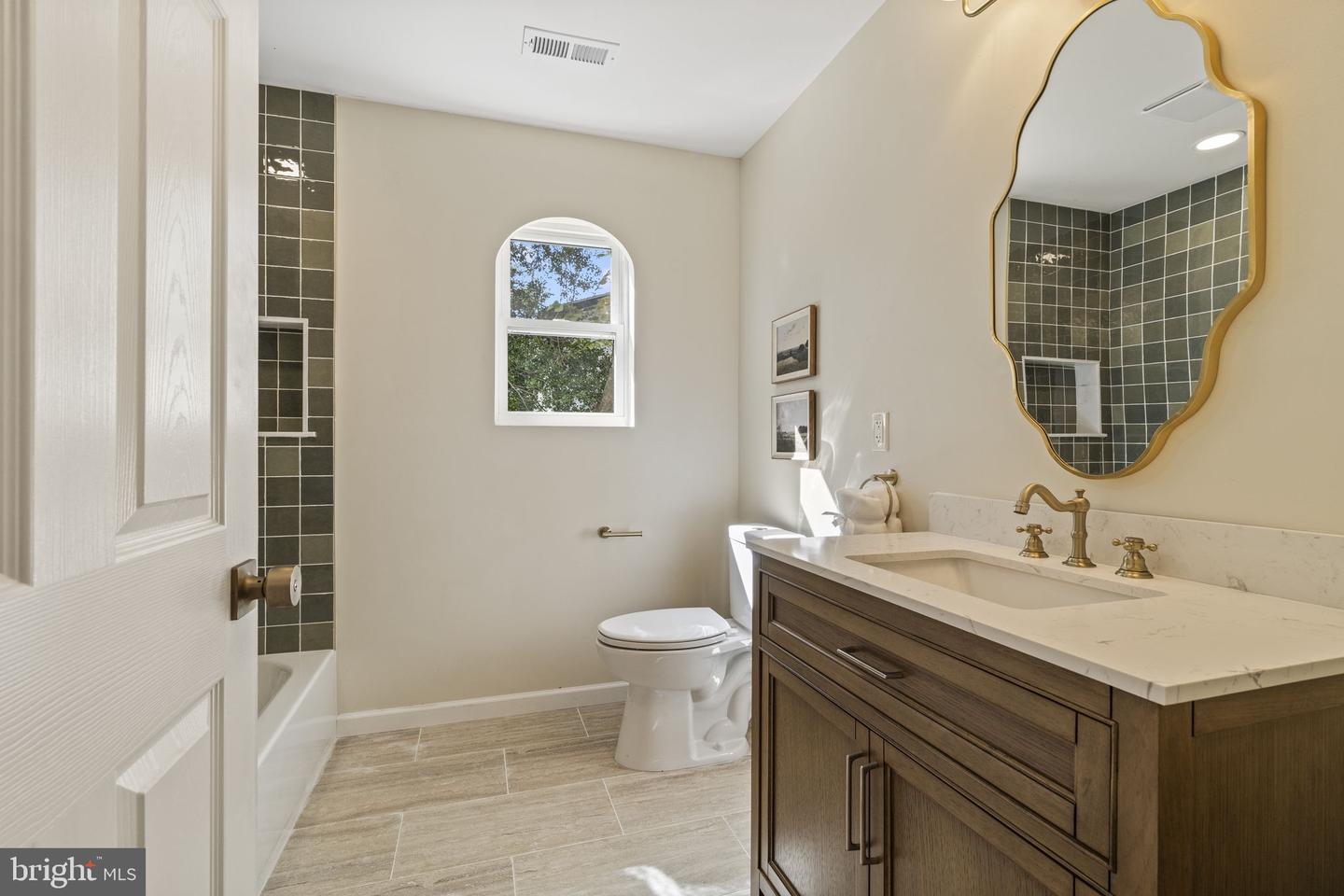 8510 Orchard Ave Property Photo 35