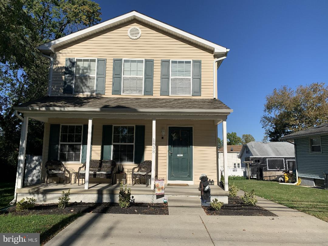 1638 DEROUSSE AVE Property Photo 1