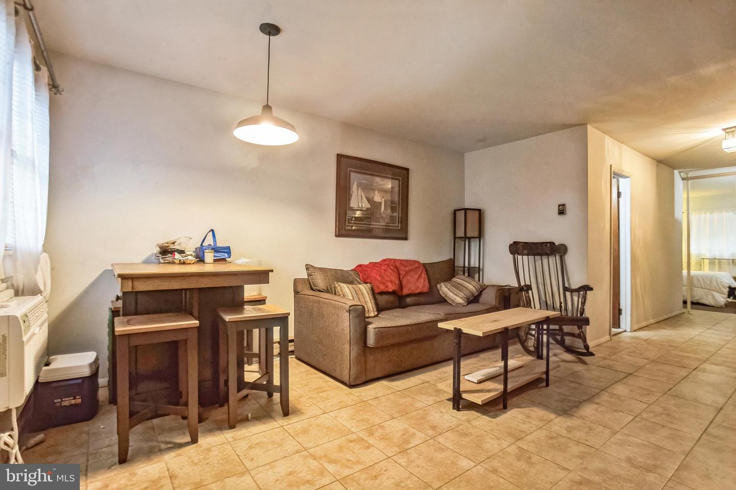 106 W Wisteria Rd #2 Property Photo 5