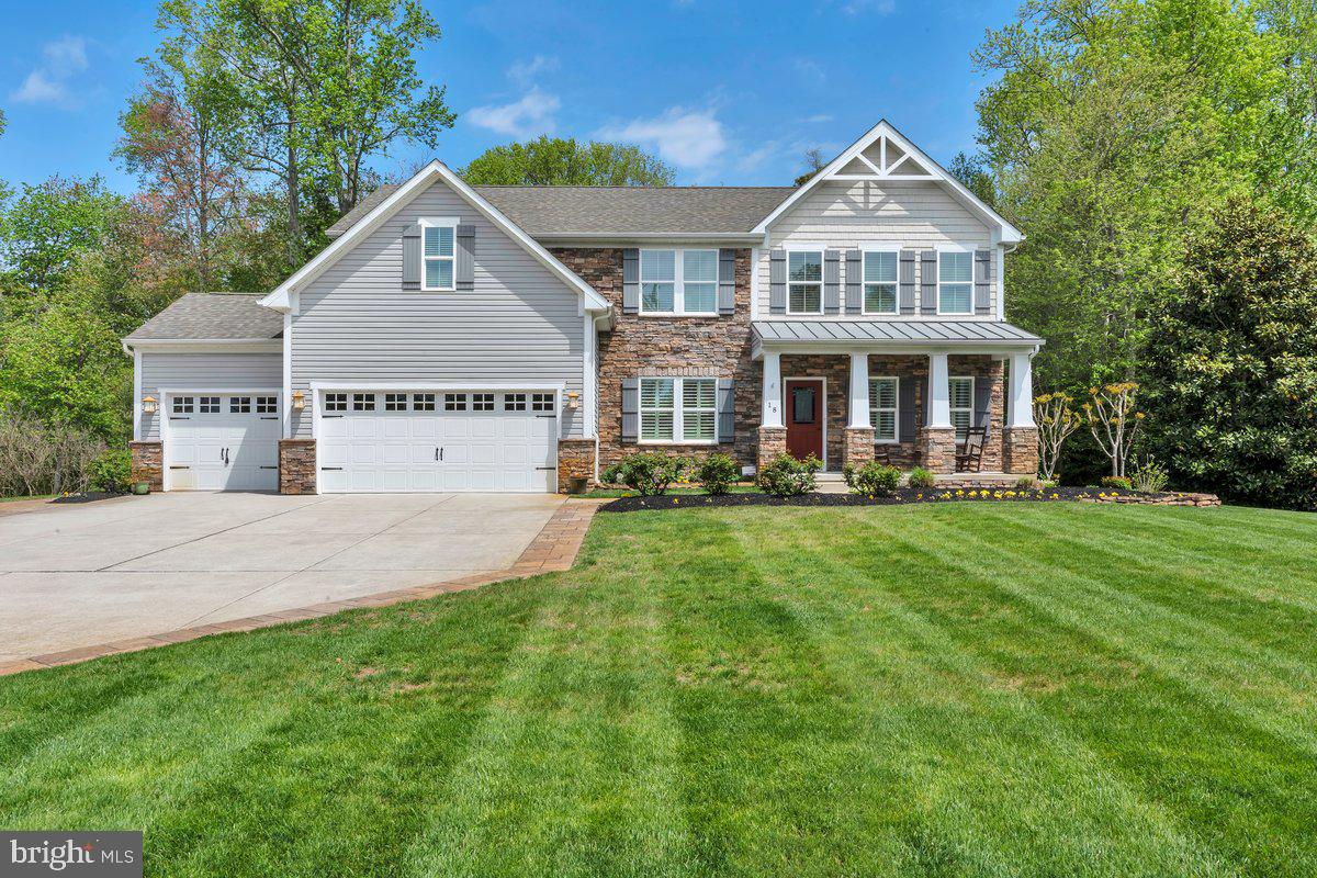18 Seagrove Ave Property Photo 1