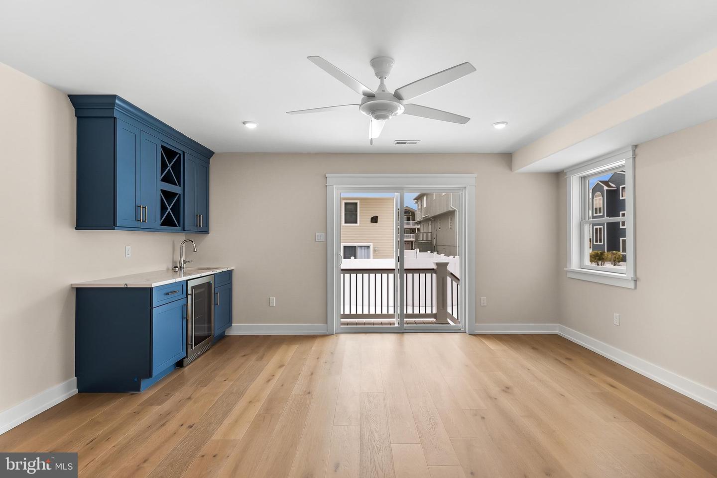 34 73rd St #west Unit Property Photo 4