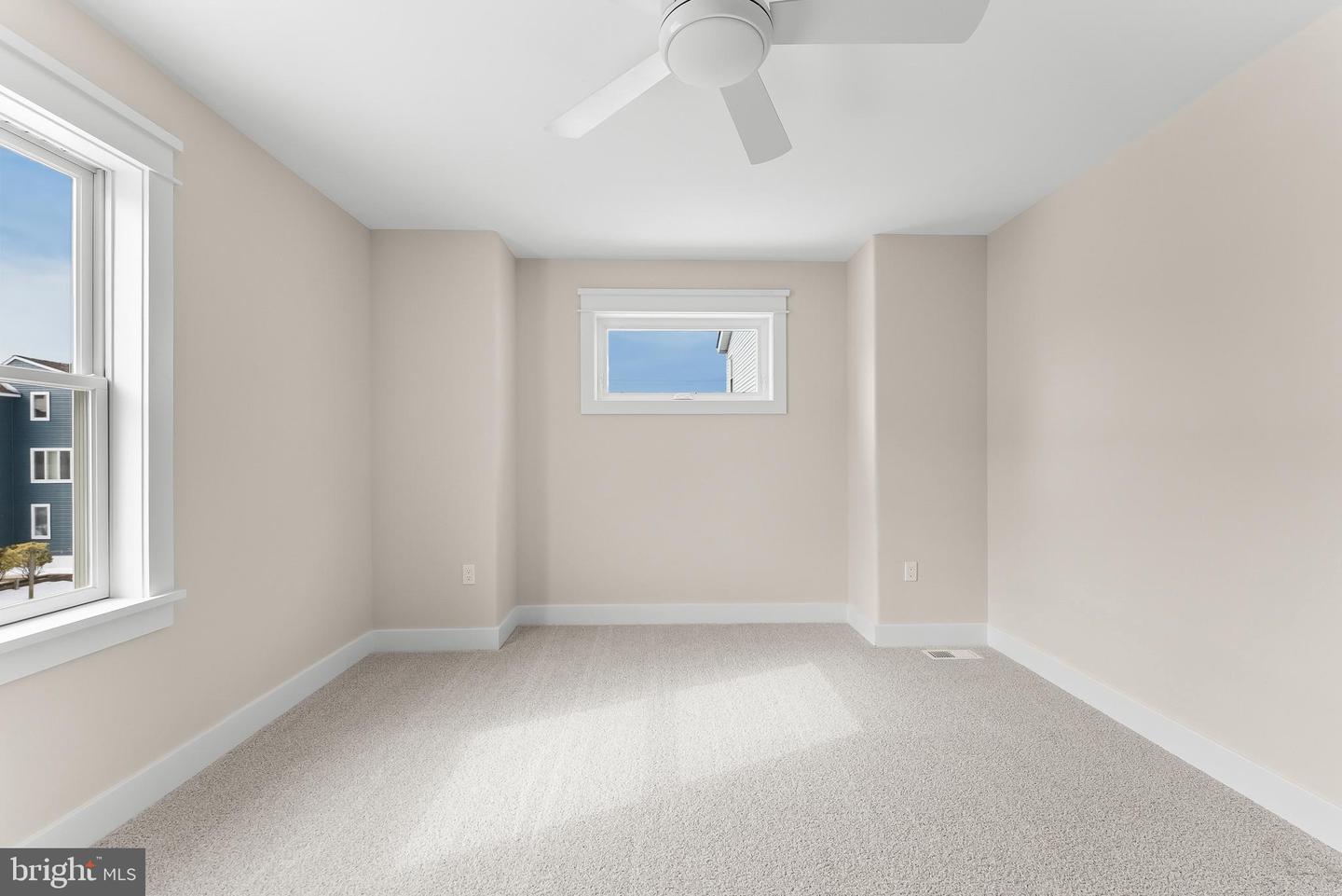 34 73rd St #west Unit Property Photo 25