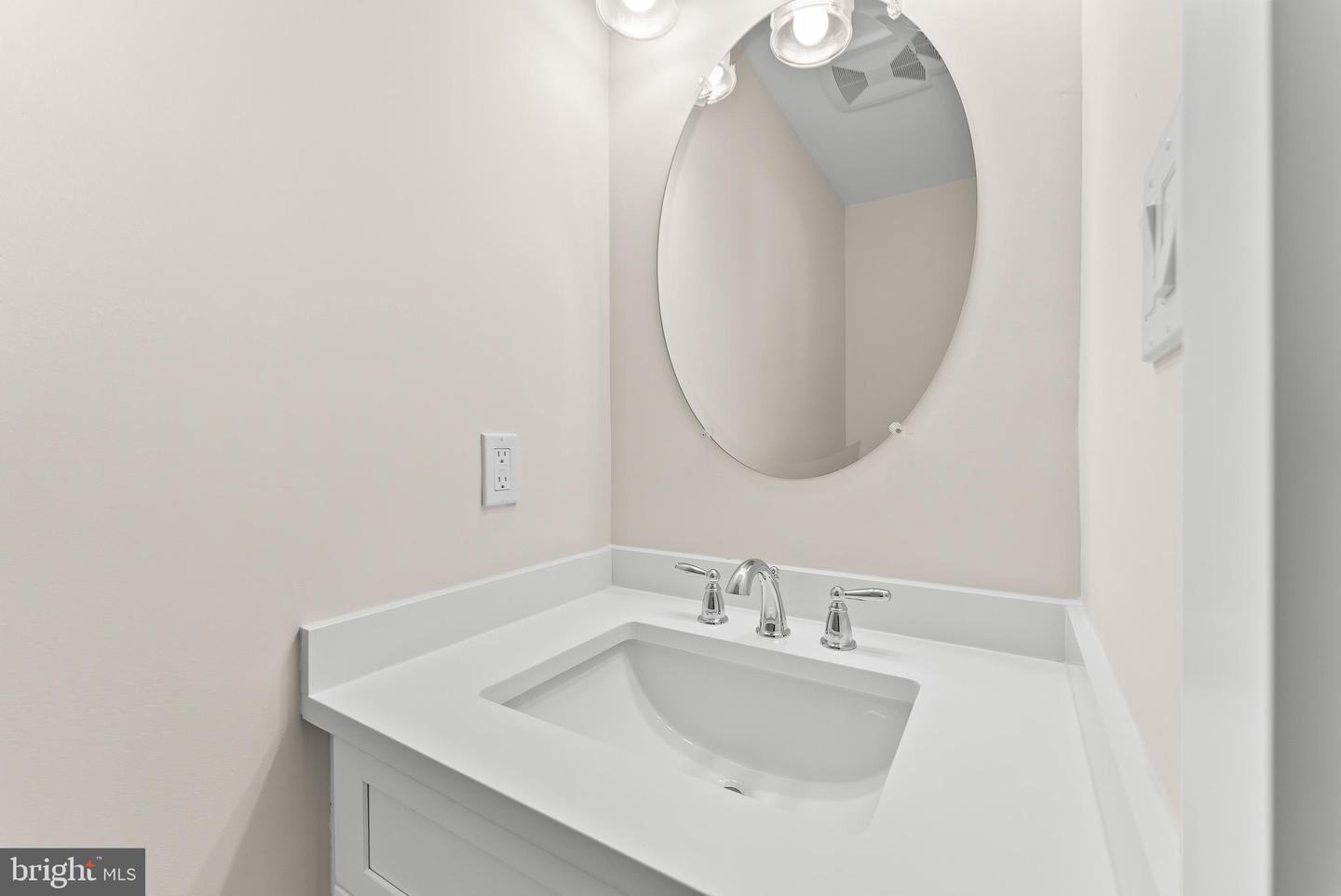 34 73rd St #west Unit Property Photo 51