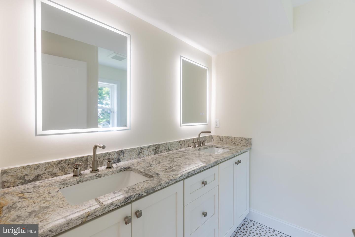 1300 Millman Blvd #b Property Photo 10