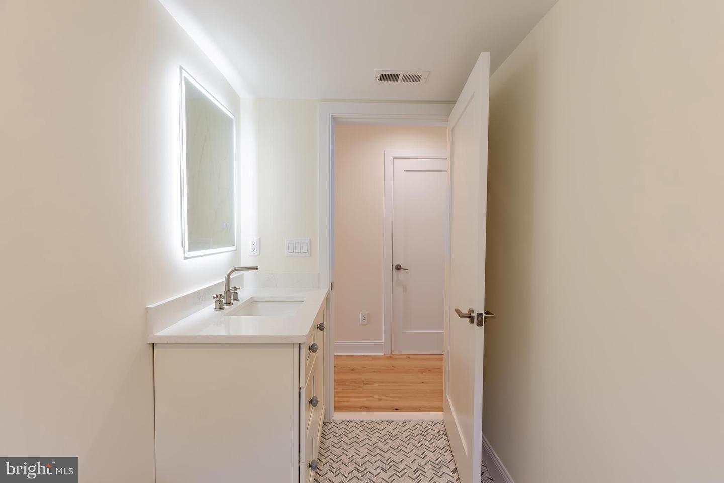 1300 Millman Blvd #b Property Photo 14