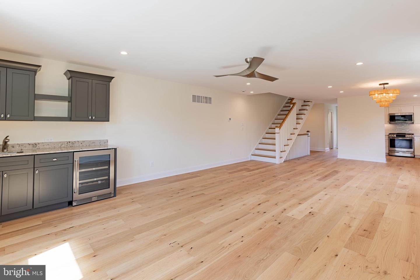 1300 Millman Blvd #b Property Photo 21