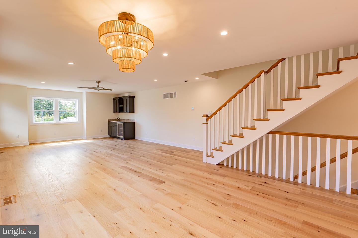 1300 Millman Blvd #b Property Photo 24