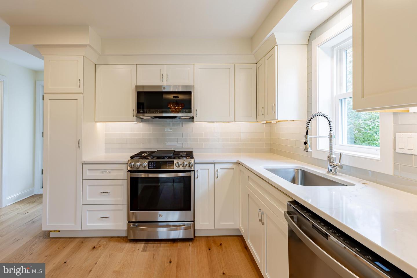 1300 Millman Blvd #b Property Photo 25