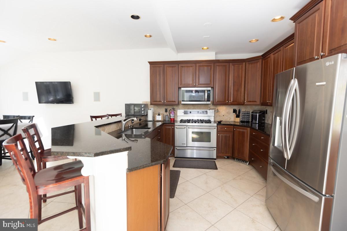 824 Stockton Ave Property Photo 19