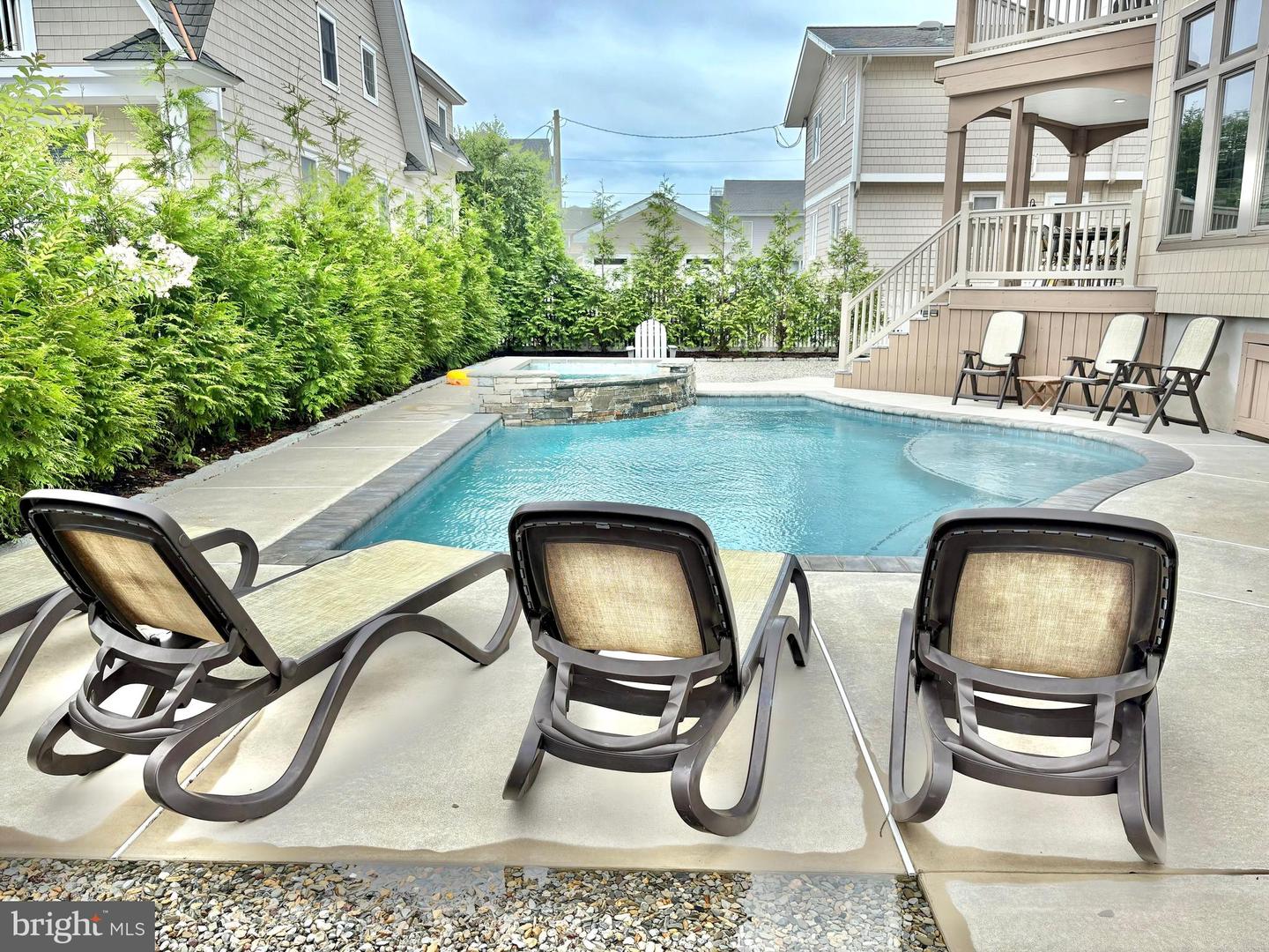 7463 Ocean Dr Property Photo 8