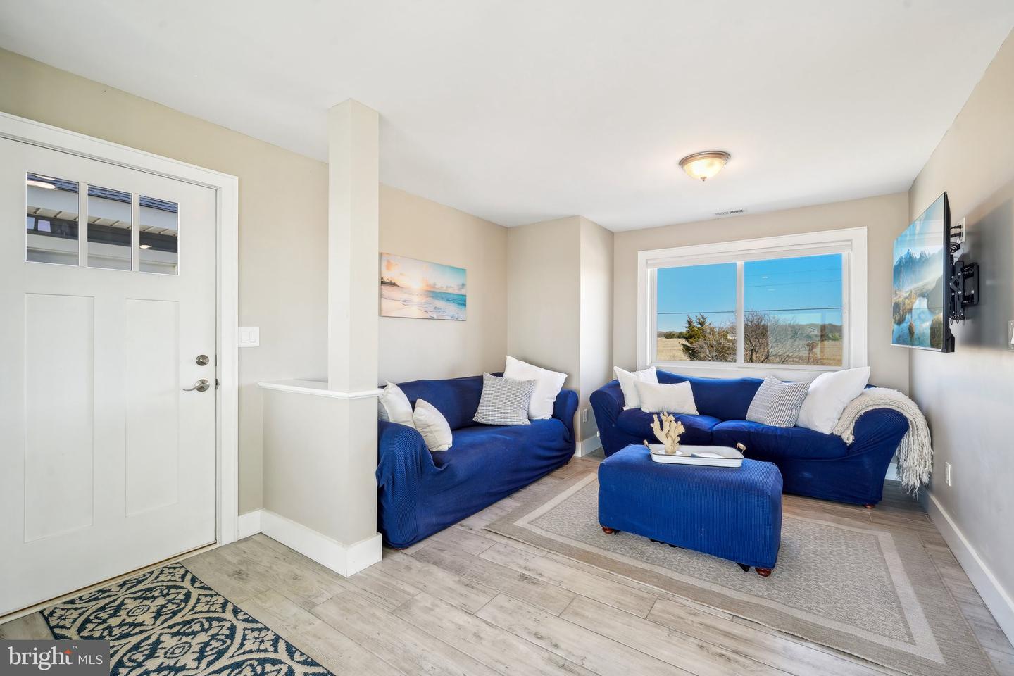 27 S Beach Ave Property Photo 14