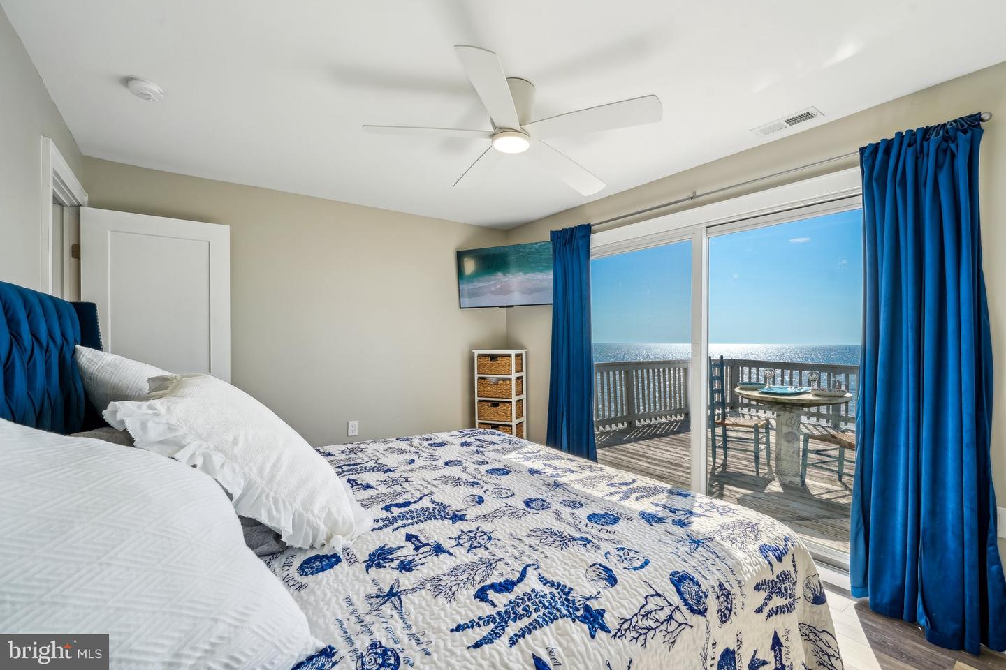 27 S Beach Ave Property Photo 67