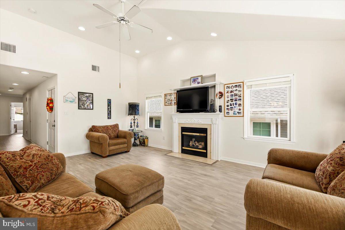 235 E Leaming Ave #b Property Photo 8
