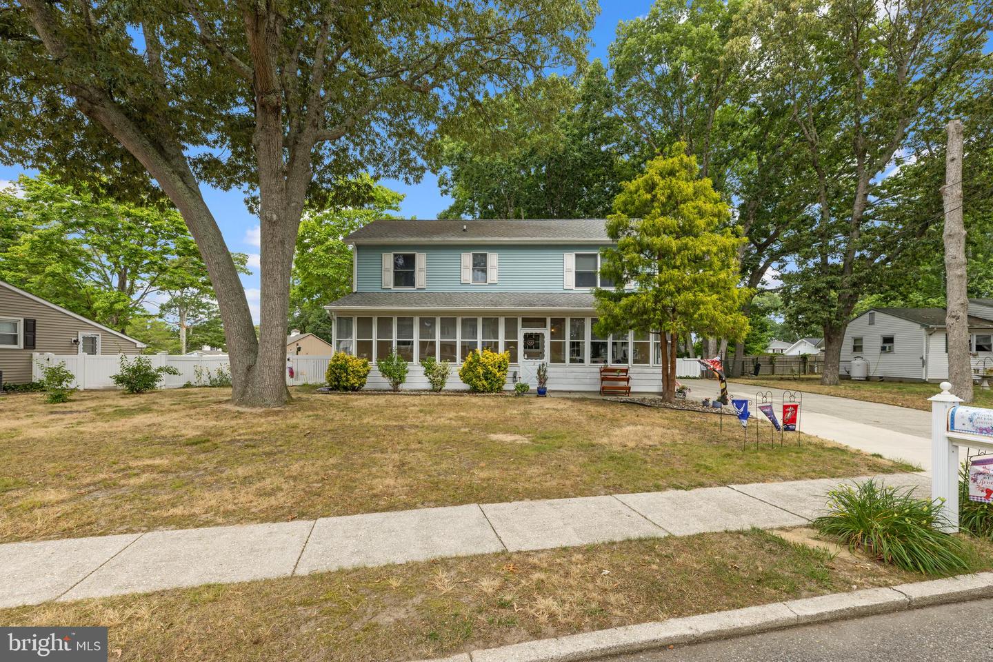 9 Carlton Dr Property Photo 1