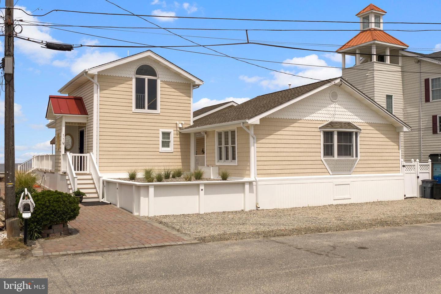 119 Beach Ave Property Photo 7