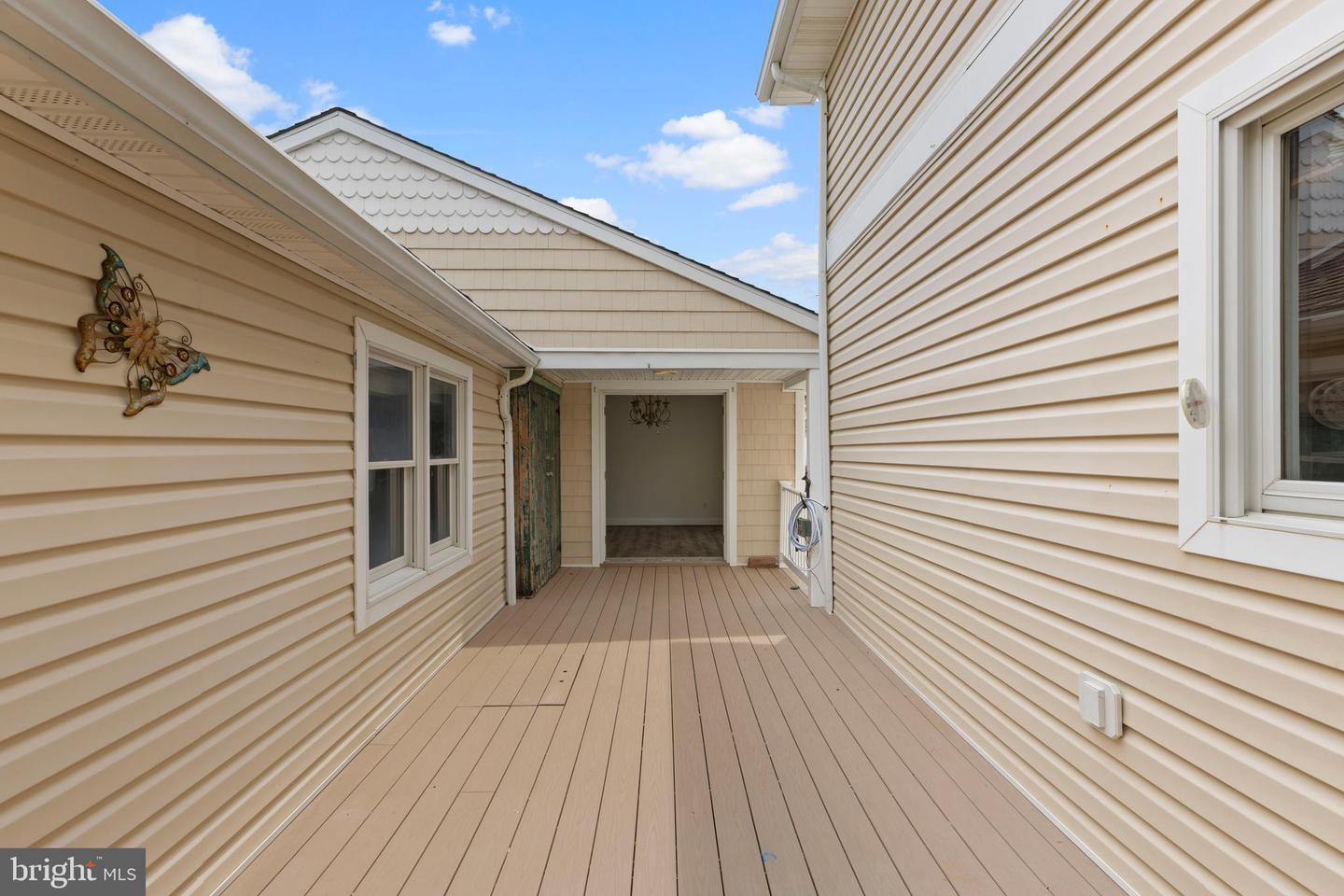 119 Beach Ave Property Photo 9