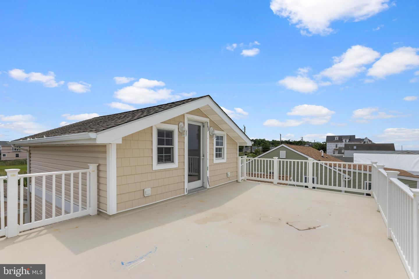 119 Beach Ave Property Photo 10