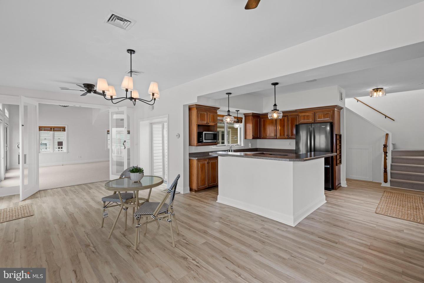119 Beach Ave Property Photo 18