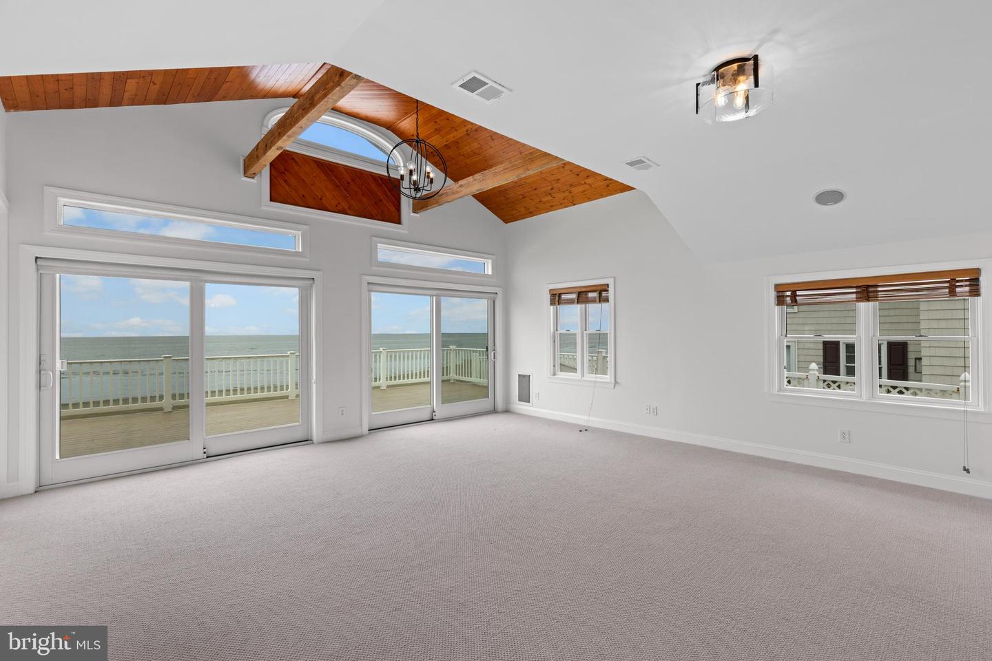 119 Beach Ave Property Photo 20
