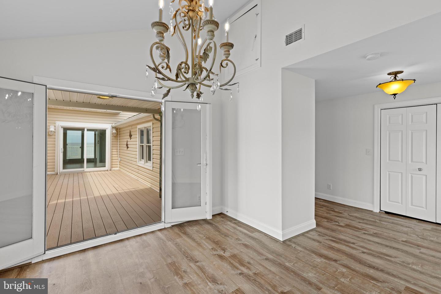 119 Beach Ave Property Photo 21