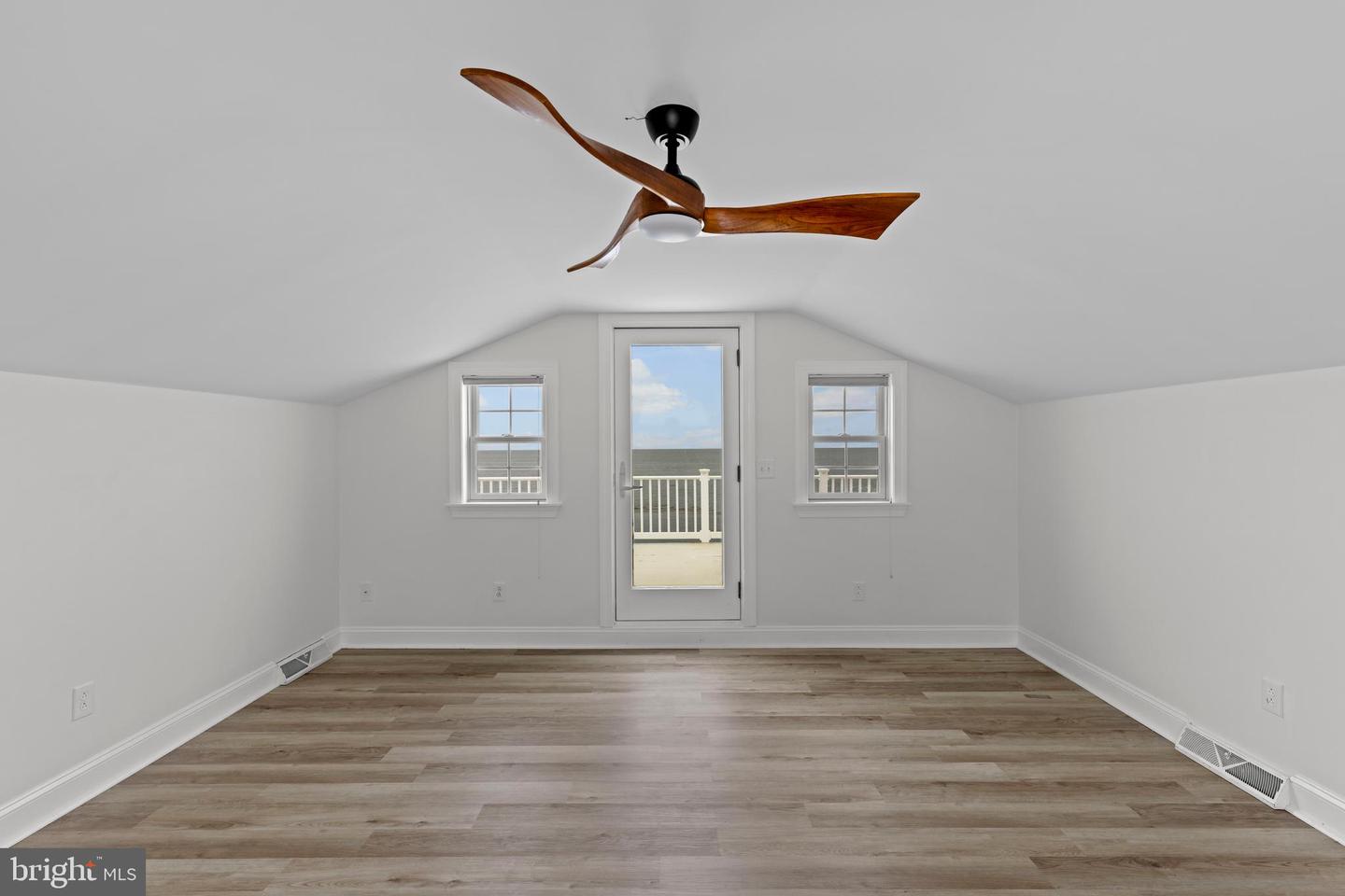 119 Beach Ave Property Photo 30