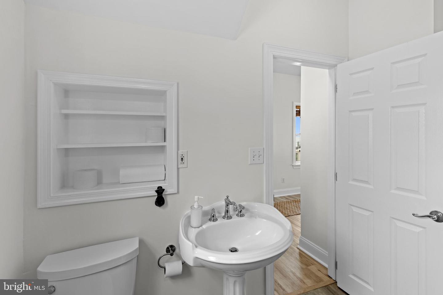 119 Beach Ave Property Photo 33