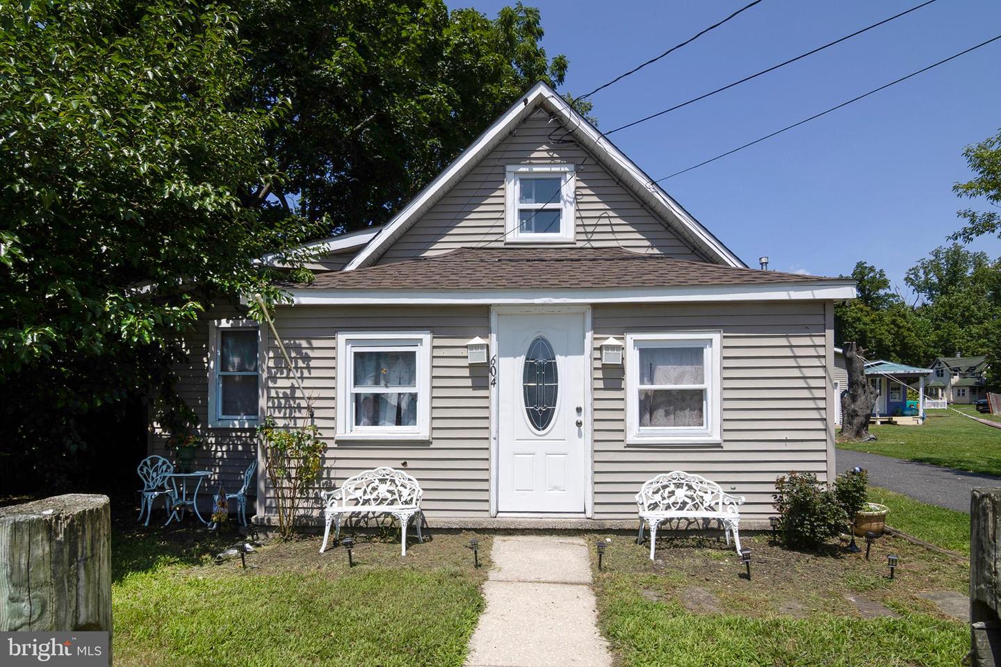 604 Madison Ave Property Photo 1