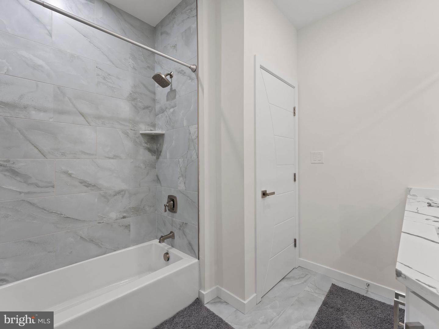 108 E 16th Ave Property Photo 39