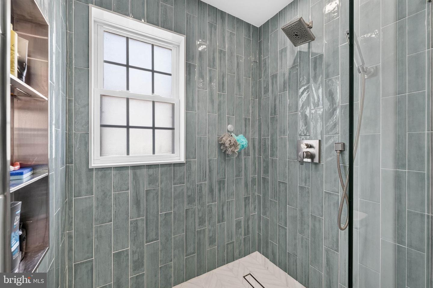 413 E 17th Ave #a Property Photo 23