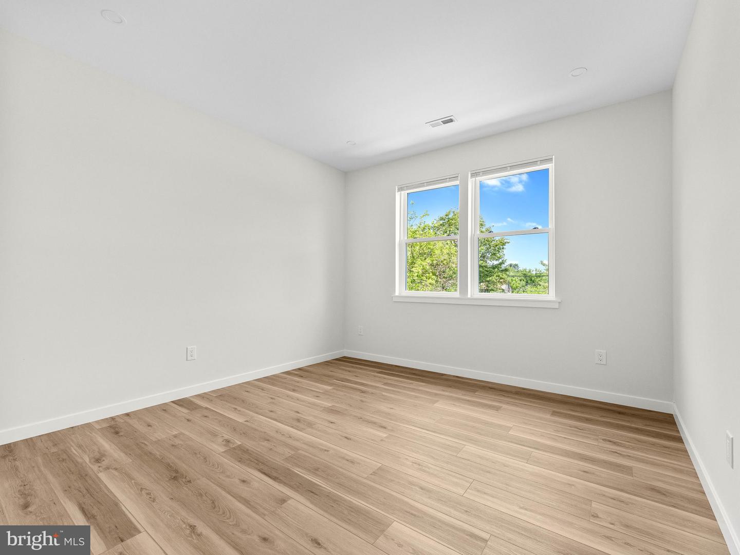 140 Kentucky Ave Property Photo 34