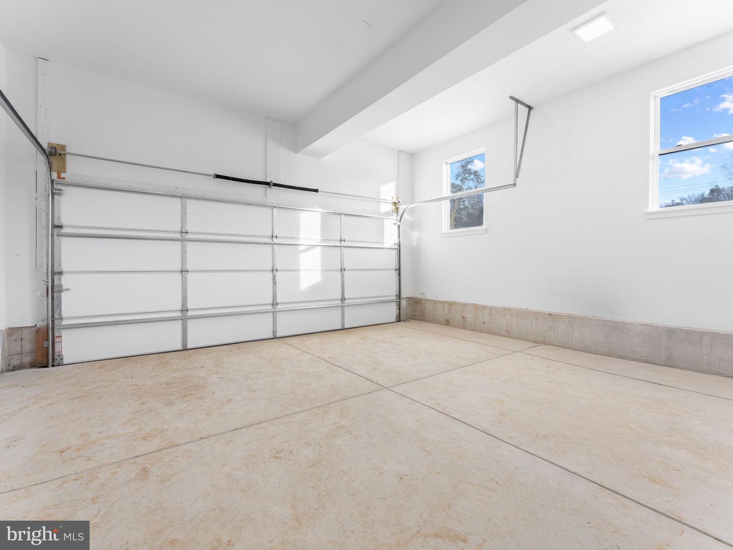 203 Bates Ave E Property Photo 36