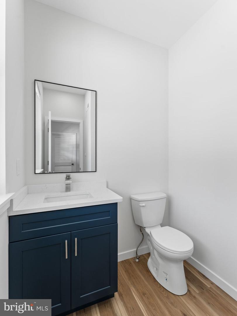 203 Bates Ave E Property Photo 50