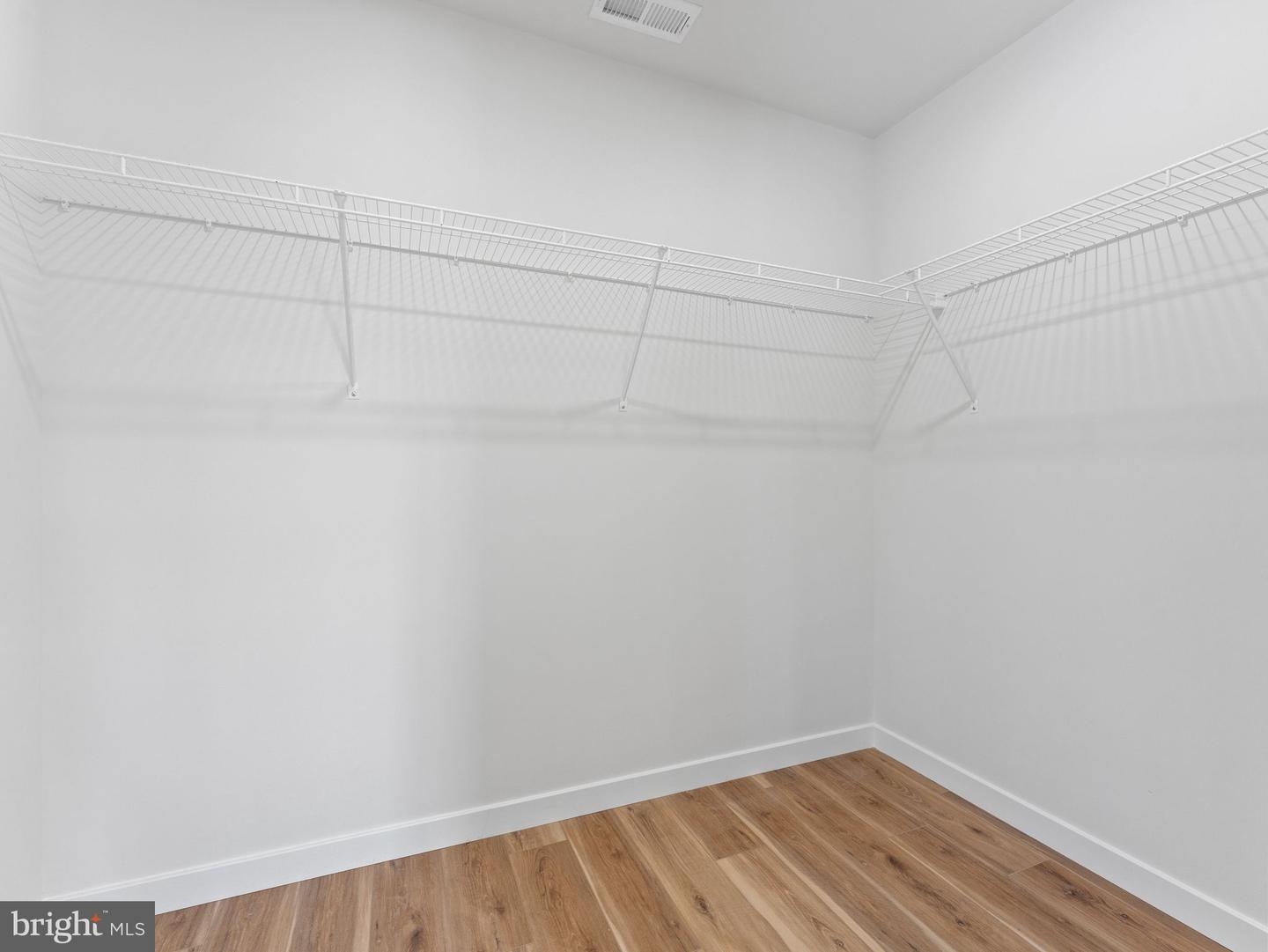 203 Bates Ave E Property Photo 57