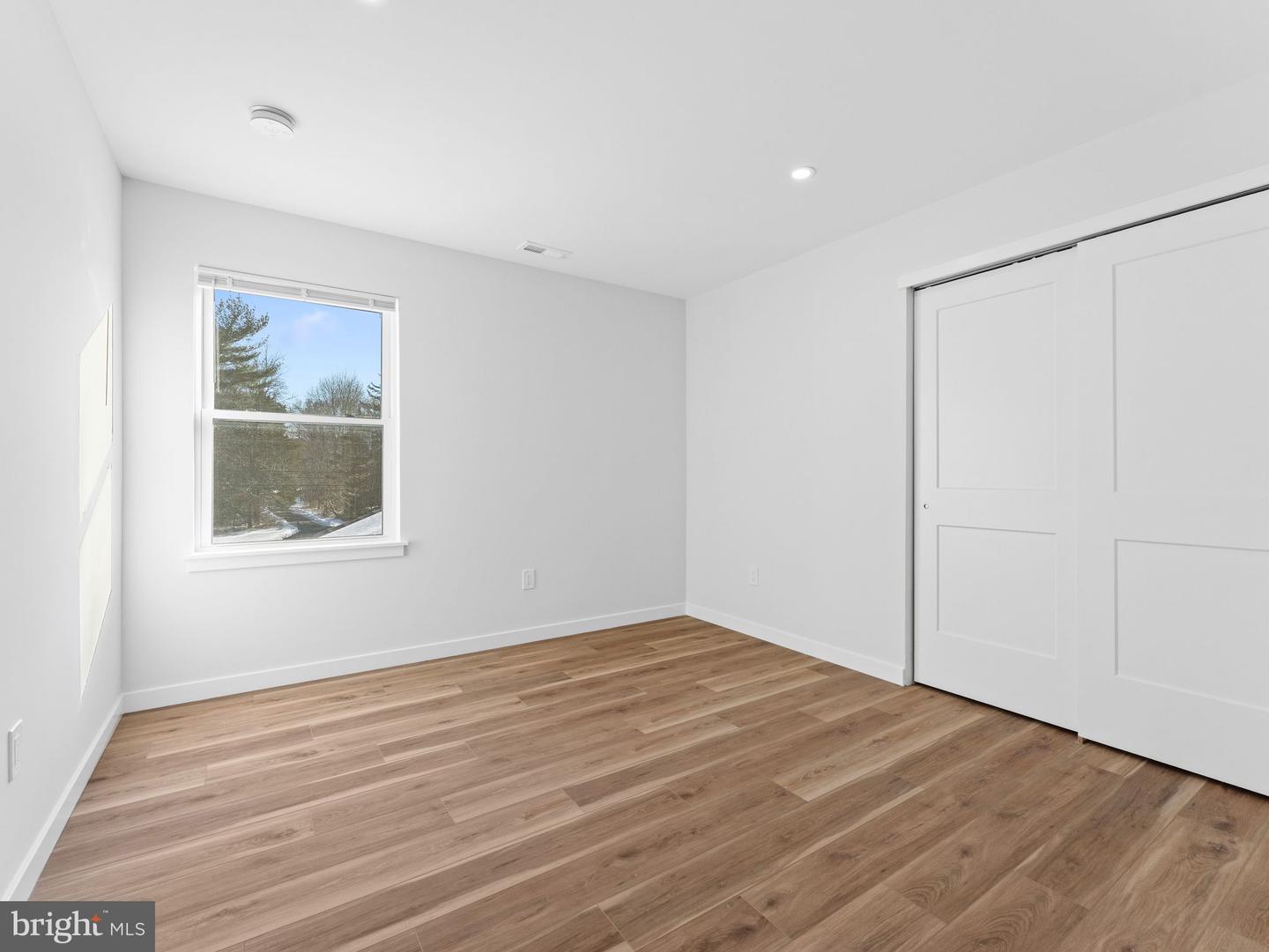 203 Bates Ave E Property Photo 61