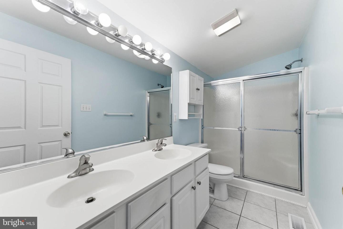 127 43rd St Property Photo 14