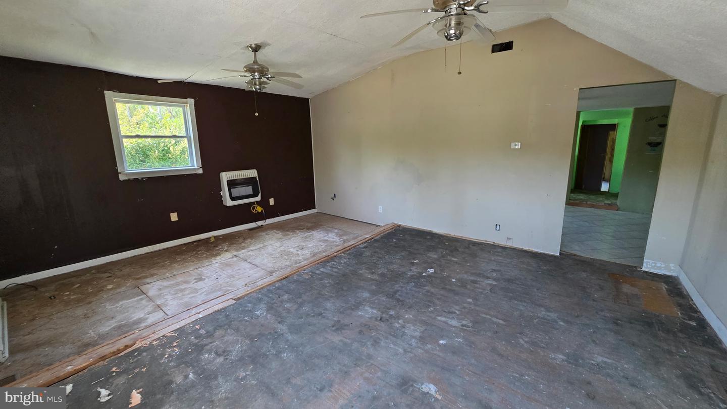 14 Gibson Ave Property Photo 7