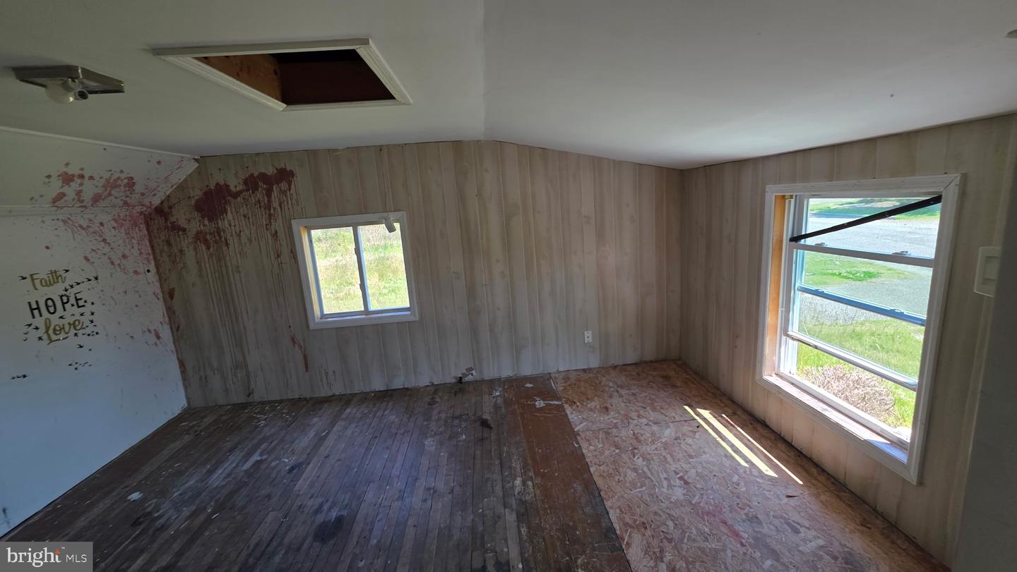 14 Gibson Ave Property Photo 10