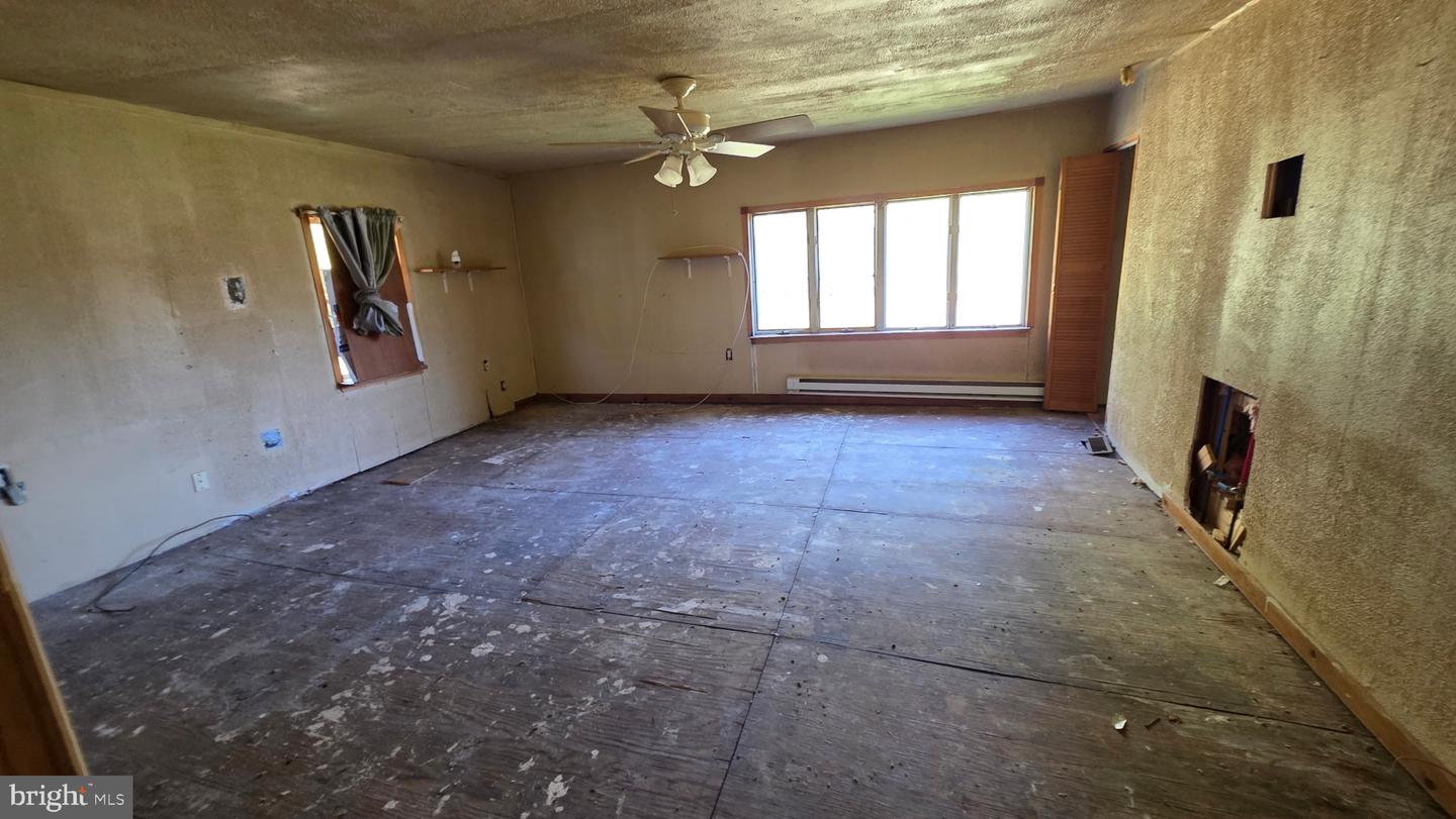 14 Gibson Ave Property Photo 11