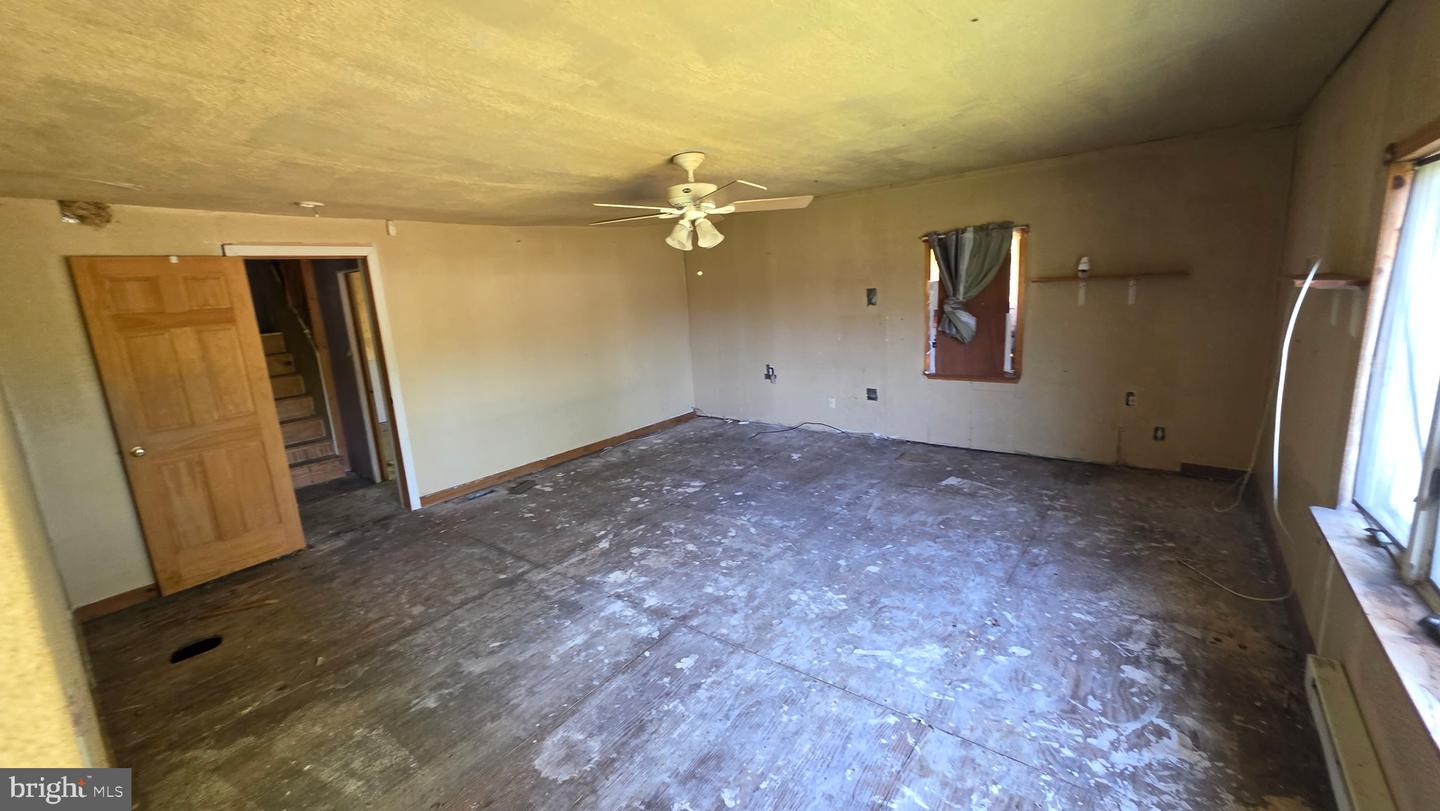 14 Gibson Ave Property Photo 17