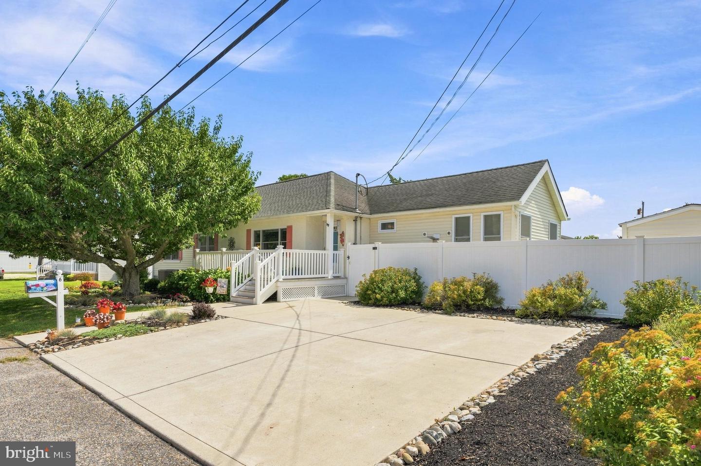 6 Drumbed Rd W Property Photo 8